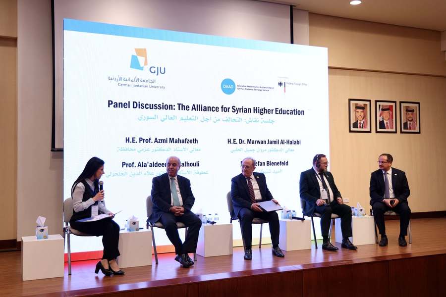 Panel discussion at the Jordanian-Syrian Dialogue Forum