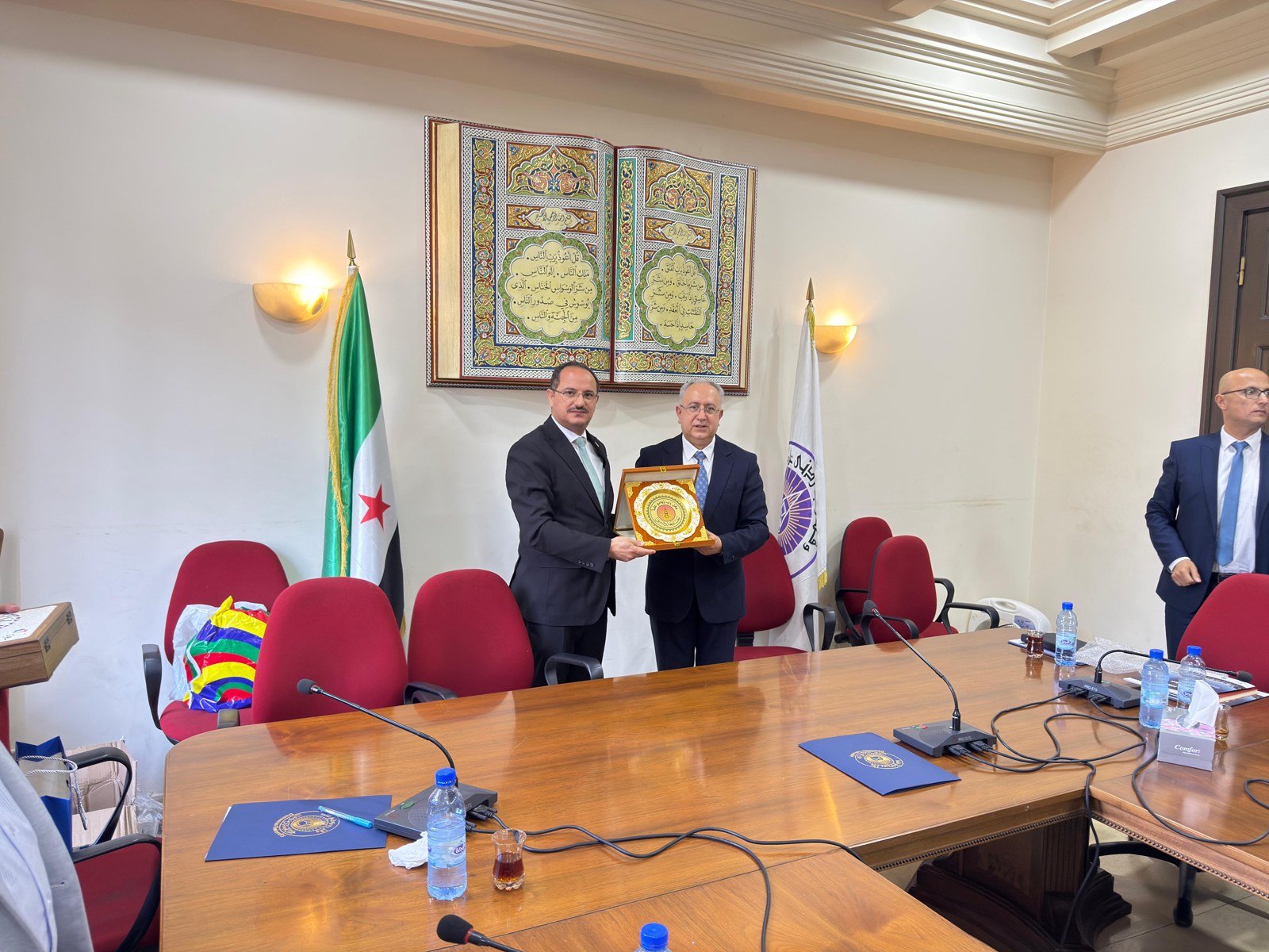 Partnership exchange during the Damascus University meeting